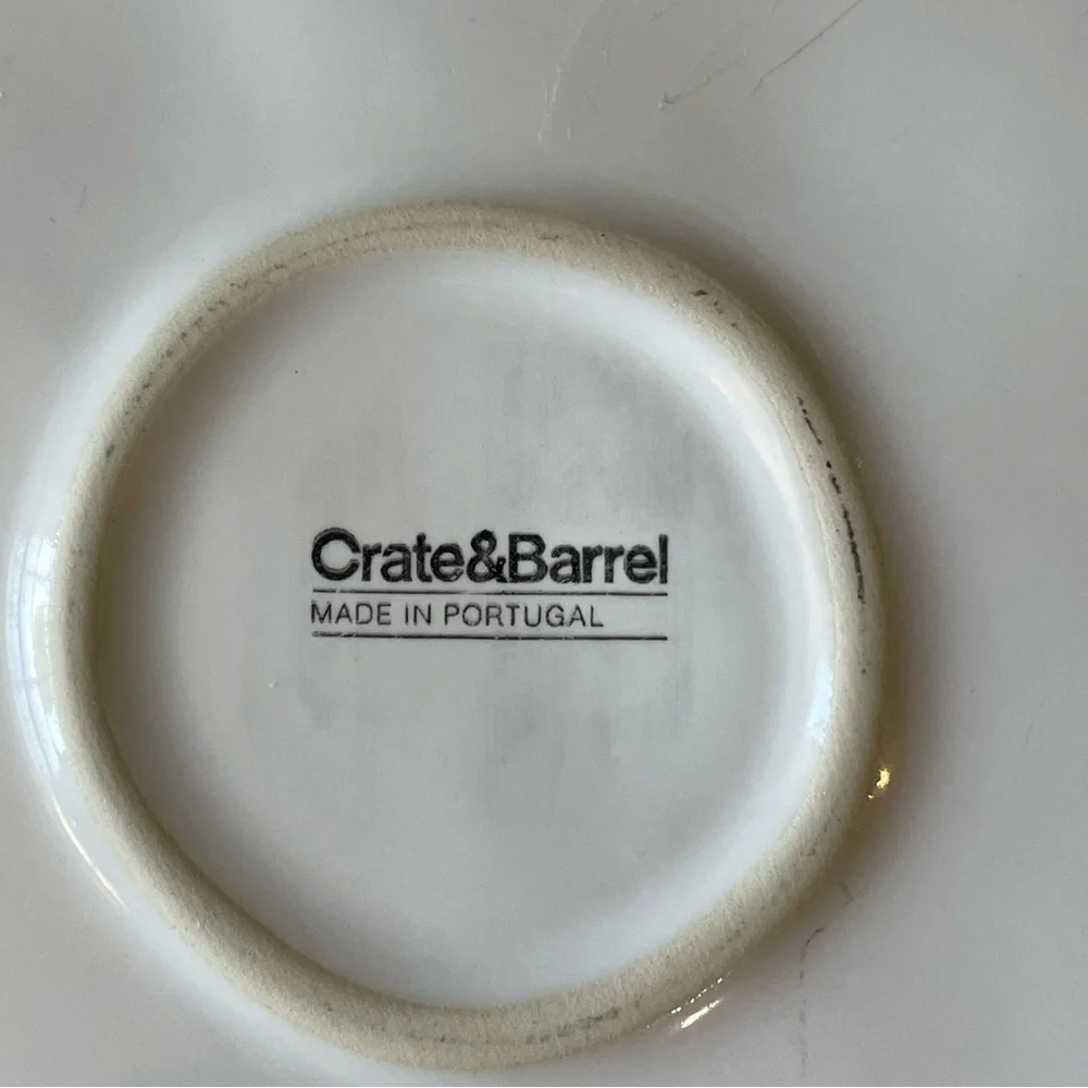 Crate & Barrel white organic wavy dinner plate